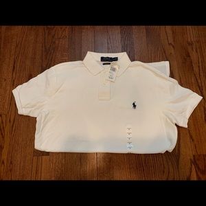 NWT. Men’s Polo Collard Shirt. Size M.